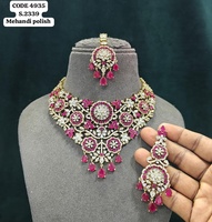 Set Perhiasan Kalung Antik Berlapis Emas Motif Bunga dengan Liontin Teardrop dan Rumbai, Anting & Mang Tika untuk Pengantin, Grosir