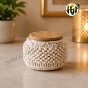 Porte-bougie en verre écologique, pot à bougie rond fait à la main, décoration de table réutilisable, bougie décorative portable pour la maison - Product Image 6