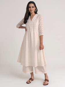 Vestido midi holgado con cuello en V y estampado de puntos crema, manga tres cuartos, estilo casual de verano, tejido de lino y algodón transpirable. - Product Image 2