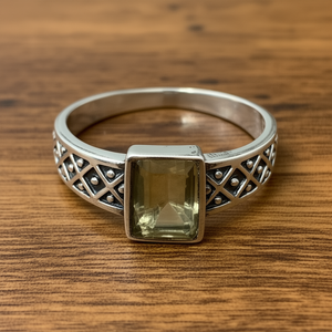 <b>Peridot</b> Fine <b>Ring</b> 3.9 Grams Weight - Product Image 3