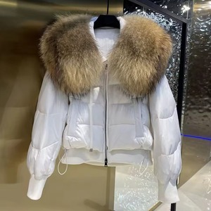 <b>Women's</b> <b>Black</b> Short Puffer Jacket <b>Winter</b> Thick Zipper <b>Coat</b> With Large Fox Fur Collar - Product Image 2