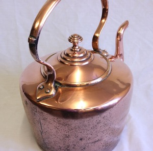 Bouilloire à thé en cuivre de qualité supérieure avec bec long et élégant, poignée latérale décorative en cuivre, couvercle assorti, corps arrondi - Product Image 6