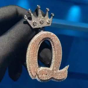 Colgante de Lujo con Letra Q de Moissanita y Corona, Collar con Inicial Estilo Hip Hop, Joyería Personalizada con Letras del Alfabeto - Product Image 1