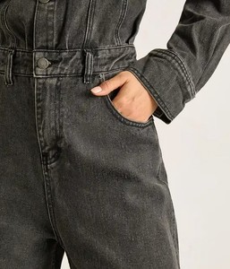 Mono vaquero de mujer de lavado claro, suave, de una pieza, informal, a la moda, proveedor mayorista de ropa, playsuit, overol, pantalón vaquero - Product Image 4