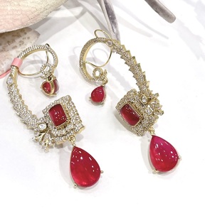 Boucles d'oreilles pendantes en moissanite plaquées or, de qualité supérieure, tendance, pour femmes, collection pour occasions spéciales - Product Image 4