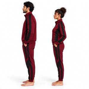 Conjunto Deportivo de Pareja de la Mejor Calidad que Combina Ropa Deportiva Elegante para Hombre y Mujer con un Estilo Atlético Contemporáneo - Product Image 4