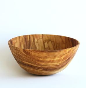 Tazón de Madera de Olivo Hecho a Mano, Estilo Rústico Moderno por HWC - Product Image 2
