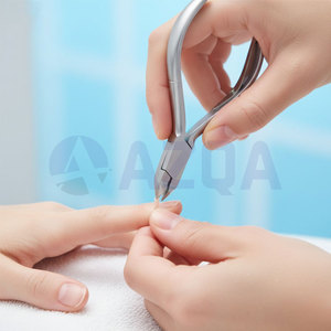 Pince à cuticules et à ongles en acier inoxydable, lames de précision affûtées, ressort simple, outil de manucure et pédicure pour l'élimination des cuticules - Product Image 4