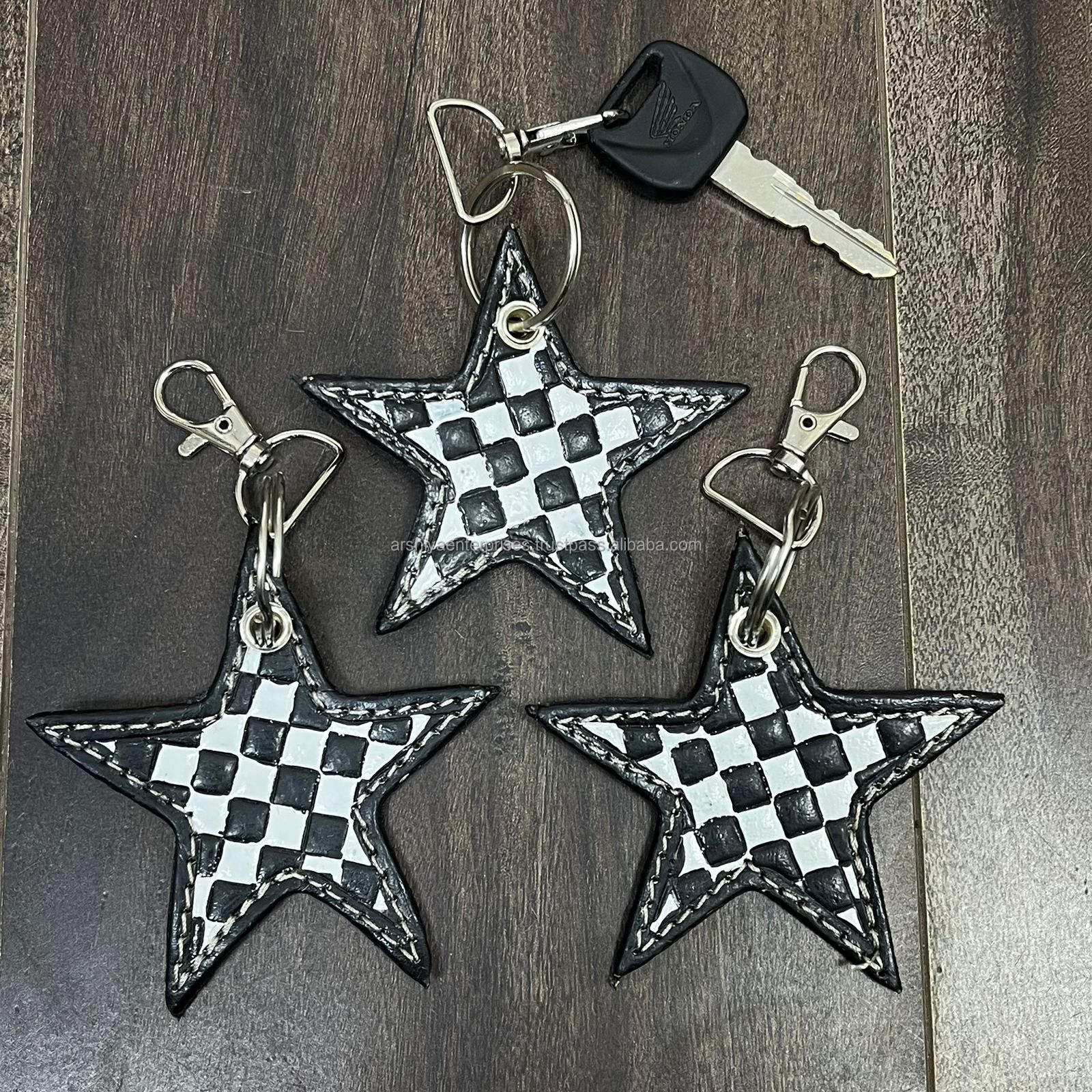 ลายตารางหมากรุกสีดำและสีขาว