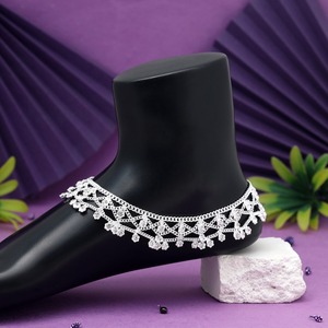 Tobillera clásica ligera chapada en plata de ley con cuentas Rosas y mal de ojo impreso para mujer, cadena para pie, joyería para tobillo - Product Image 4