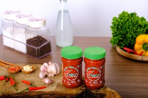 Pâte de piment chili 7g Sachet utilisation directe dans la cuisson en vrac à vendre prix d'usine pâte de piment salé savoureux produits en gros - Product Image 3