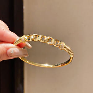 AMBER JEWELS - Pulsera de Cadena de Plata de Ley 925 con Baño de Plata y Moissanita, Diseño Geométrico, para Uso Diario, Joyería Unisex - Product Image 3