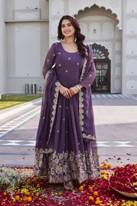Traje de fiesta vintage para mujer con dupatta de georgette, bordado de lentejuelas pesadas, largo hasta el suelo, corte regular - Product Image 5