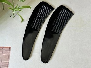 Peigne classique en corne de buffle fait main pour cheveux, barbe et moustache – Finition naturelle et lisse – Article de toilettage haut de gamme - Product Image 3