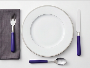 Ensemble de couverts en acier inoxydable avec manches en plastique violet, cuillère, couteau, fourchette, design moderne, passe au lave-vaisselle, couverts de camping - Product Image 5