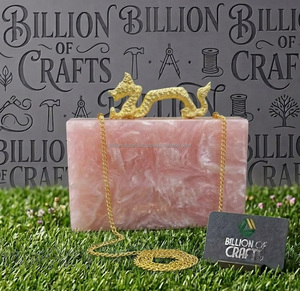 Pochette de soirée de luxe en résine colorée avec poignée dragon, design perlé et chaîne, sac à main de mariée pour mariage et soirée - Product Image 1