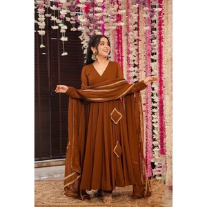 Robe de soirée Swank Brown - Jupe et dupatta taille XS 850g pour un look époustouflant - Product Image 2