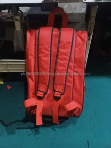 Sac de raquette de padel en nylon rouge Quase Que Dava avec impression MDS, fermeture éclair résistante à l'eau, sac à dos de sport 30-40L - Product Image 3