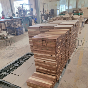 Planche à découper en bois d'acacia rustique, fabrication vietnamienne, vente en gros, robuste, pour la cuisine et le service des aliments - Product Image 6