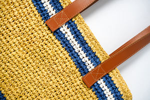 Sac à main tendance en macramé fait main pour femme – Style bohème avant-gardiste, durable avec fermeture éclair, idéal pour les festivals de musique et l'été - Product Image 2