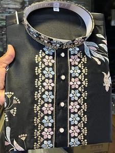 Kurta de Boda Premium para Hombre, en Satén Malai, Bordada, con Diseño de Gala - Product Image 3