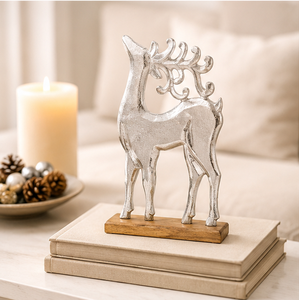 Sculpture de renne en métal argenté moderne faite à la main pour base en bois, figurine de Noël élégante pour la maison, la table, les fêtes et les mariages - Product Image 3