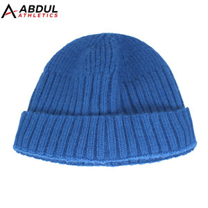Bonnet en jacquard premium, doux, tricoté pour l'hiver, durable, extensible, idéal pour le streetwear décontracté et les activités de plein air - Product Image 1