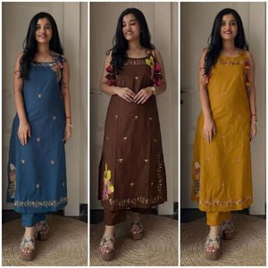 Robe ethnique en coton moutarde pour femmes, longueur cheville, avec broderie, coupe ample, tenue décontractée d'été, style indien - Product Image 5