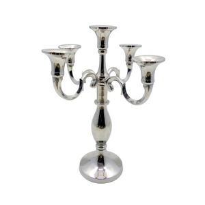 Designer de luxe décoratif pour la maison Meilleure vente Bougeoirs à 5 bras Candélabres de décoration pour la maison et le mariage - Product Image 1