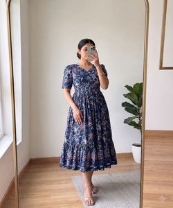 NUEVO PRODUCTO: Vestido Kurti de una pieza de algodón estampado para uso diario, precio al por mayor, prenda étnica azul. - Product Image 1