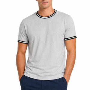 เสื้อยืดคอกลมคลาสสิค สีเทาอ่อน ลายทางสีดำ คอริบ แขนสั้น เสื้อยืดลำลอง - Product Image 1