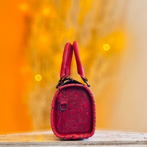 Sac de voyage en cuir véritable à 100 % avec une pierre turquoise incrustée au centre, motifs floraux gravés à la main, sac de voyage rose Speedy - Product Image 3