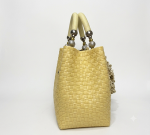 Handmade Woven Tote Bag Elegant Straw <b>Handbag</b> Pearl Handle Flower Accent Designer Beach Fashion Shoulder Bag For Women - Product Image 3