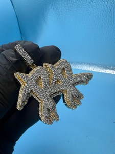 Colgante de Lujo con Moissanita y Plata de Ley 925 Bañada en Oro de 18K, Estilo HipHop Rapper, con Brillo Personalizado para Fiestas y Eventos - Product Image 6