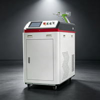 Machine de nettoyage laser portative CW haute puissance 3000W pour l'élimination profonde de la rouille, le décapage de revêtements et le nettoyage de grandes surfaces métalliques