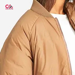 เสื้อแจ็คเก็ตบอมเบอร์สำหรับผู้หญิง CARE MASTER รุ่นกันหนาว บุด้วยใยโพลีเอสเตอร์ คอตั้ง ปิดด้วยซิป สีพื้น - Product Image 5