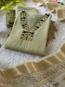 Señoras elegantes Colección étnica india Inspirado en celebridades Comodidad personalizada Auto bordado Color claro Uso diario Ropa de fiesta alta - Product Image 6