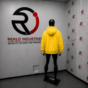 Sudadera con capucha amarilla personalizada con cremallera, estilo gótico oversize con gráfico de cruz y letras AB, ropa urbana unisex de moda para hombre - Product Image 4