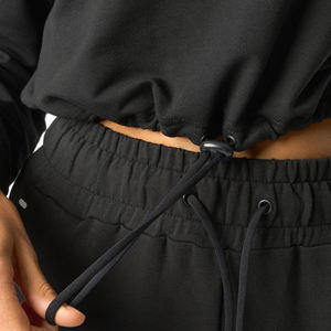 Sudadera con capucha personalizada de tela suave lavada, lisa, informal, con estampado, estilo crop top, para mujer. - Product Image 6