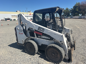 Cargadora Compacta S570 2015 con Cabina Cerrada, Máquina de Construcción de Alto Rendimiento - Product Image 4