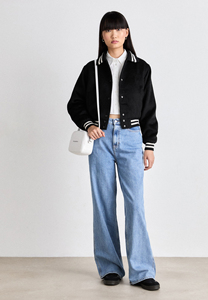 Breathable Women's Bomber Varsity Jacket <b>Press</b> Stud Crop Wool Letterman Jacket For Women - Product Image 4