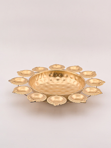 Moderna y Lujosa Maceta Urli Dorada con Color Personalizado para Decoración Flotante de Flores, Decoración Festiva India para el Hogar, Bodas y Diseño de Interiores - Product Image 1