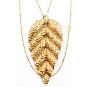 Colgante de Hoja Martillada Personalizado, Chapado en Oro de 18K, de Latón Texturizado, con Diseño de Hoja de Monstera, para Joyería DIY y Collares - Product Image 1