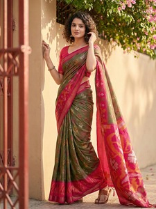 Sari ethnique traditionnel en soie Pochampalli doux avec fonction de séchage rapide pour toutes les occasions - Product Image 6