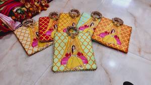 Bolsa de regalo con diseño tradicional para novias, hermosa bolsa con diseño dibujado a mano para bodas, regalos de boda. - Product Image 3