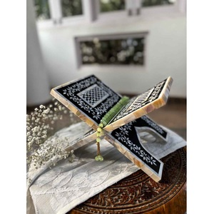 Atril de Resina con Hojuelas Doradas, Soporte para Libros con Mariposa de Bronce, Soporte para Libros con Diseño de Espiral Ahumada - Product Image 6