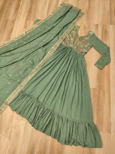 Robe Anarkali longue en soie Vichitra prête à porter avec broderies et paillettes, séchage rapide, pour occasions de mariage - Product Image 5