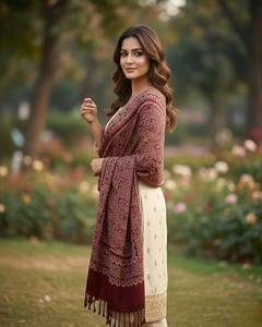 Chal de Lana para Mujer con Estampado Floral, Ligero y Duradero, Bufanda de Invierno Antibacteriana y Transpirable, Prenda Étnica Tradicional - Product Image 3