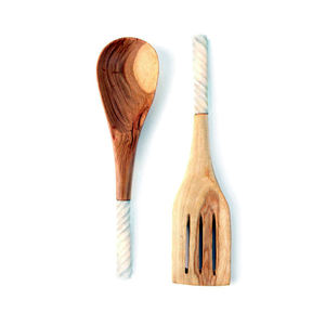 Ensemble de 2 ustensiles de service en bois d'acacia, design best-seller, pour servir des salades, à prix abordable. - Product Image 1