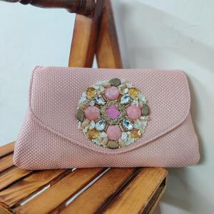 กระเป๋าถือทรงพระจันทร์จากโรงงานโดยตรง กระเป๋าถือสำหรับผู้หญิง กระเป๋าถือประดับลูกปัดทำมือสุดหรู - Product Image 1